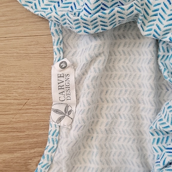 Women's Carve Designs blue and white tank top - Picture 2 of 4